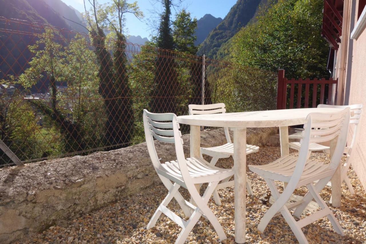 Appt 4/6 Couchages Avec Terrasse Cauterets Lägenhet Exteriör bild